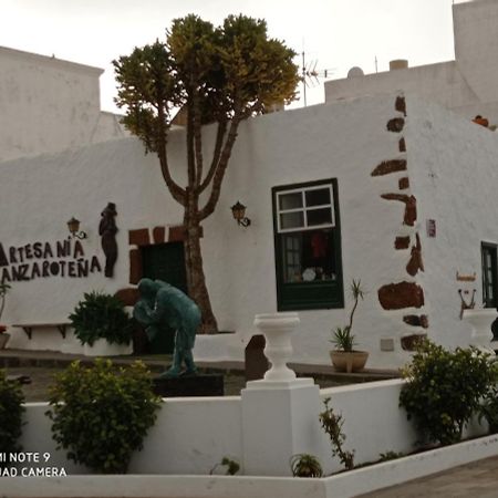 Precioso Apartamento Con Terraza En Teguise Appartement Teguise  Buitenkant foto