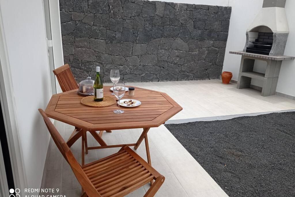 Precioso Apartamento Con Terraza En Teguise Appartement Teguise  Buitenkant foto