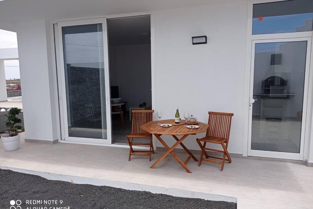 Precioso Apartamento Con Terraza En Teguise Appartement Teguise  Buitenkant foto